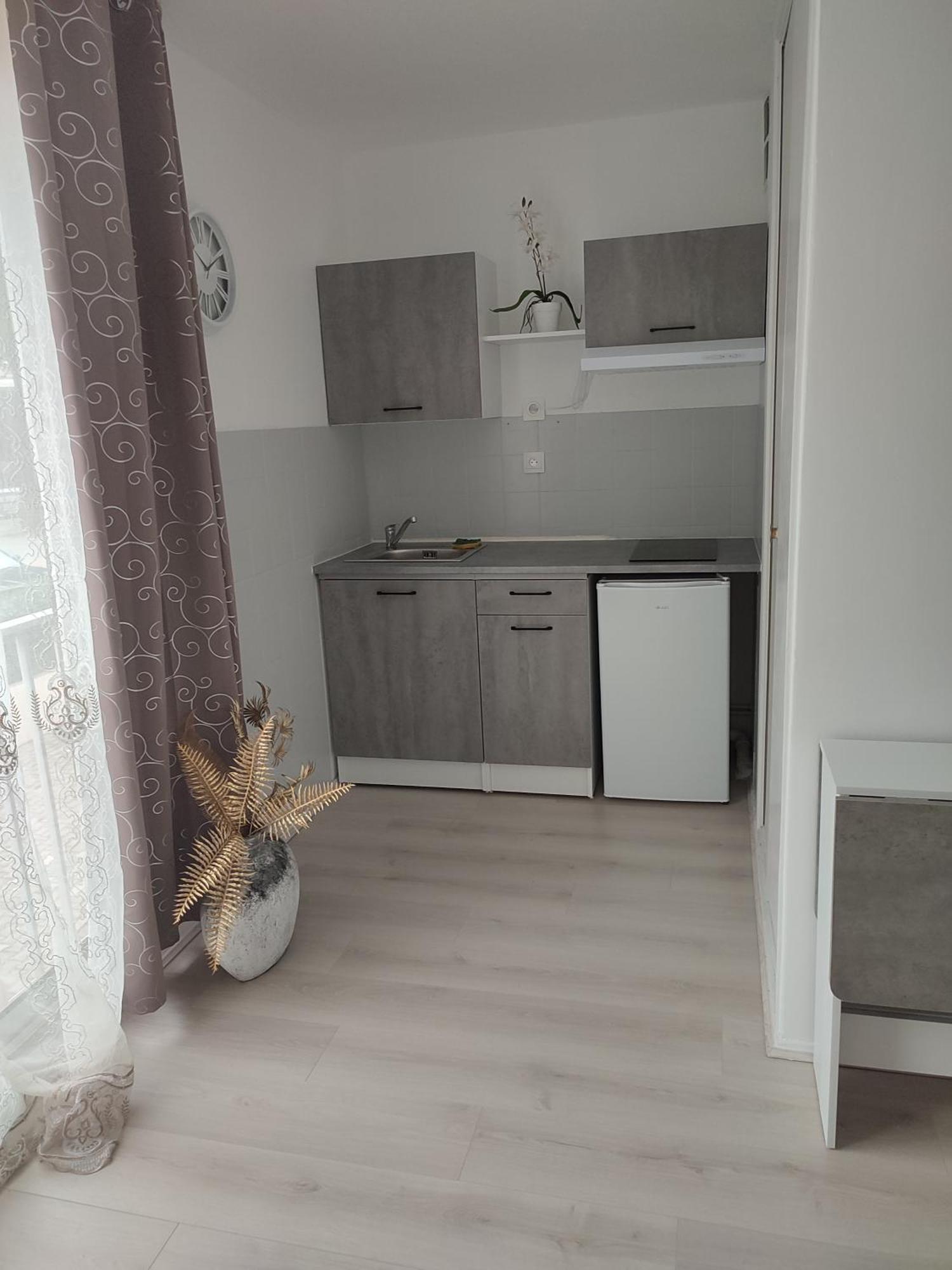 Avec Piscine Apartment