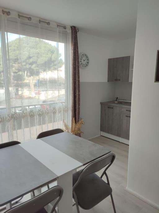 Avec Piscine Apartment